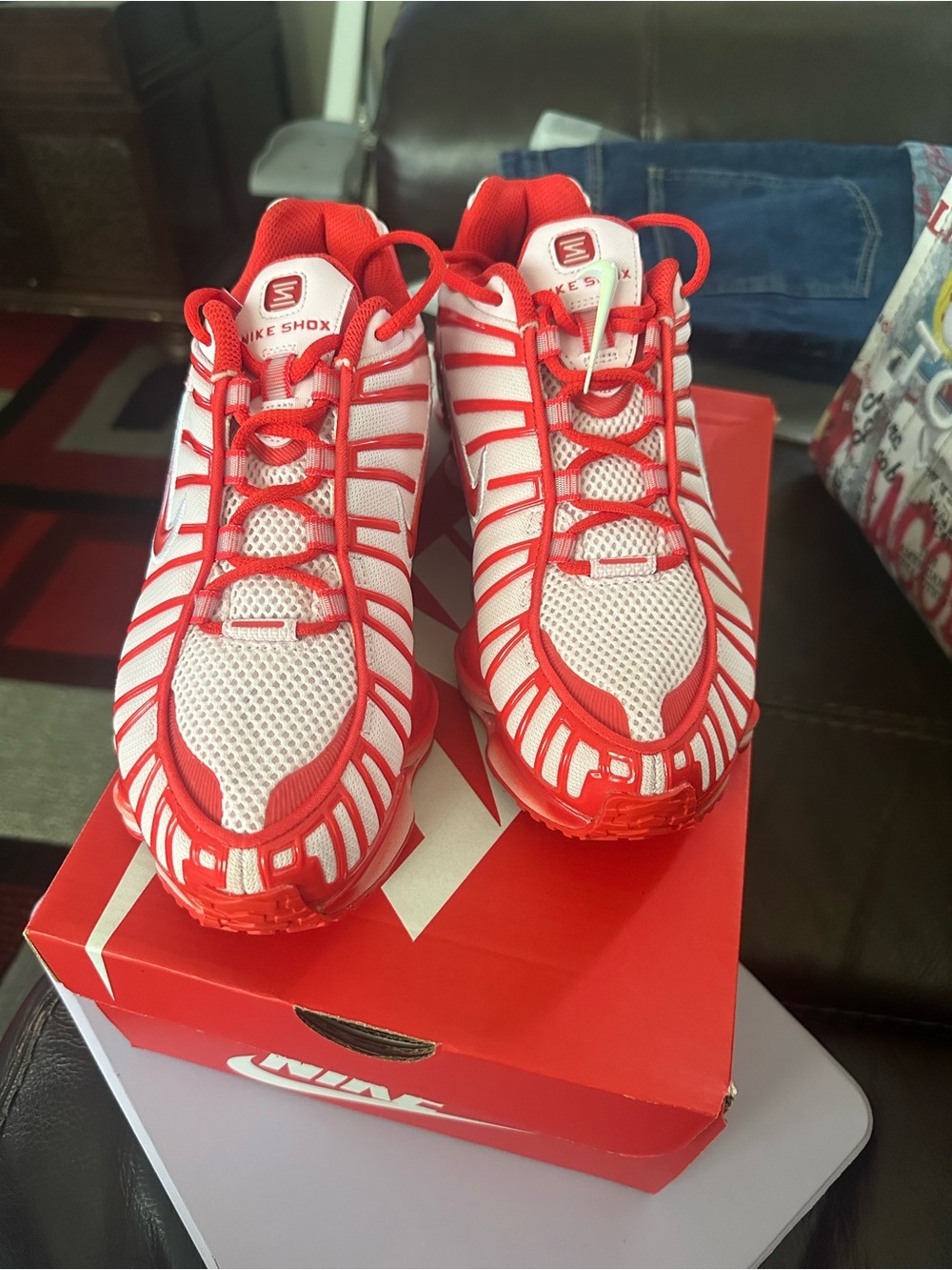 Nike women’s Sneakers in Red and White - Breathable Mesh